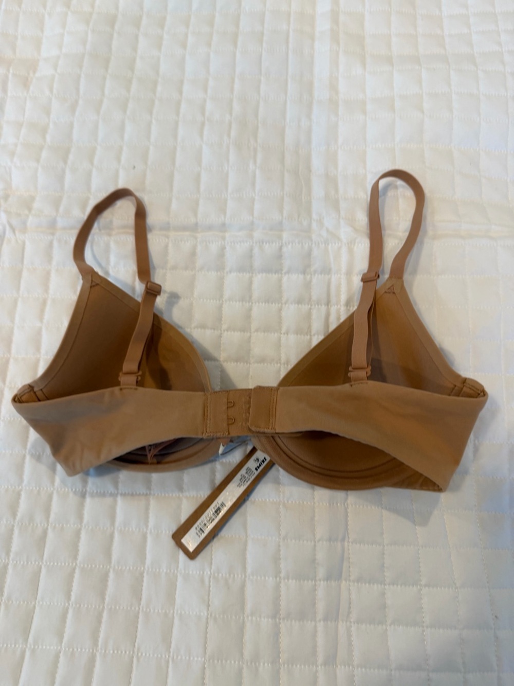 SKIMS T-Shirt Bra in Tan - Picture 2 of 3